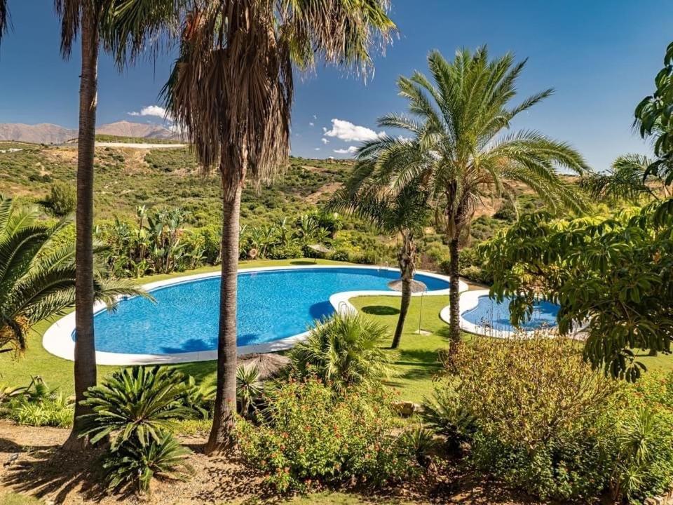 Penthouse Majestic Costa Golf Casares Lejlighed Eksteriør billede